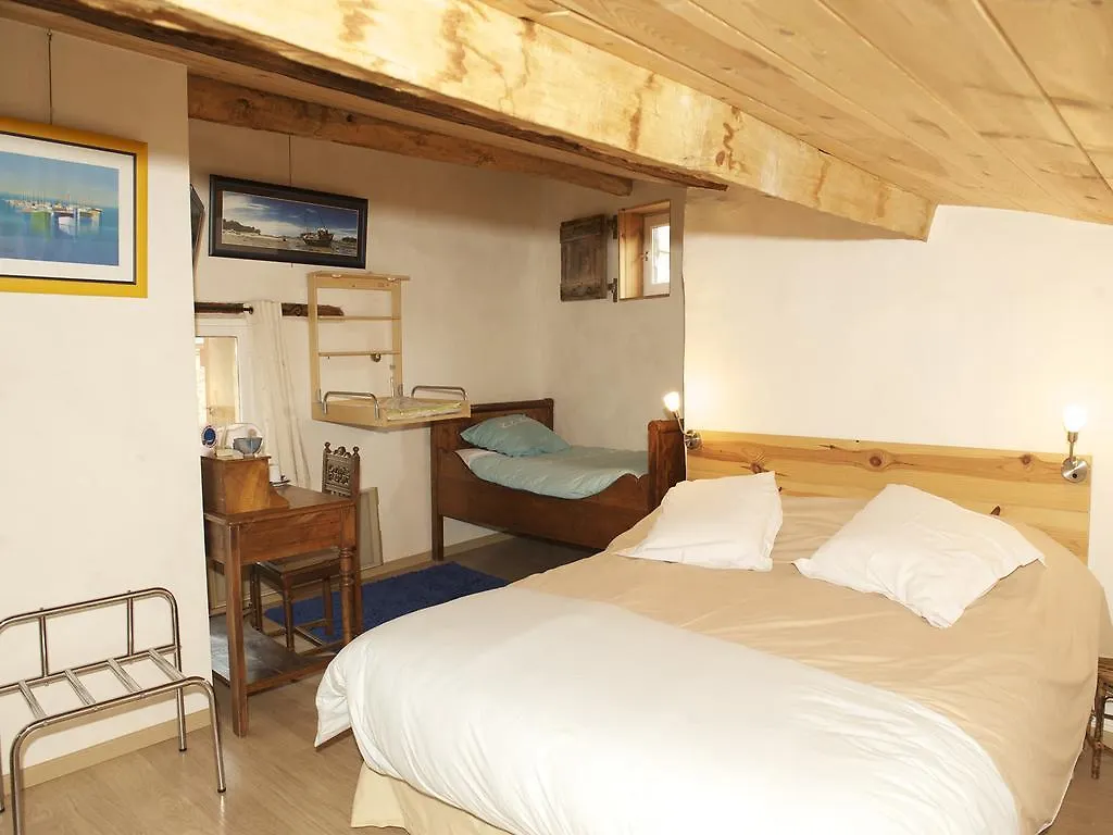 *** Bed & Breakfast Chambre D'Hotes Tilours Billom France