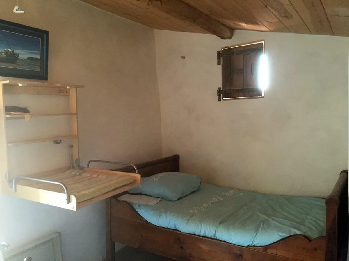 Chambre D'Hotes Tilours Billom 3*,