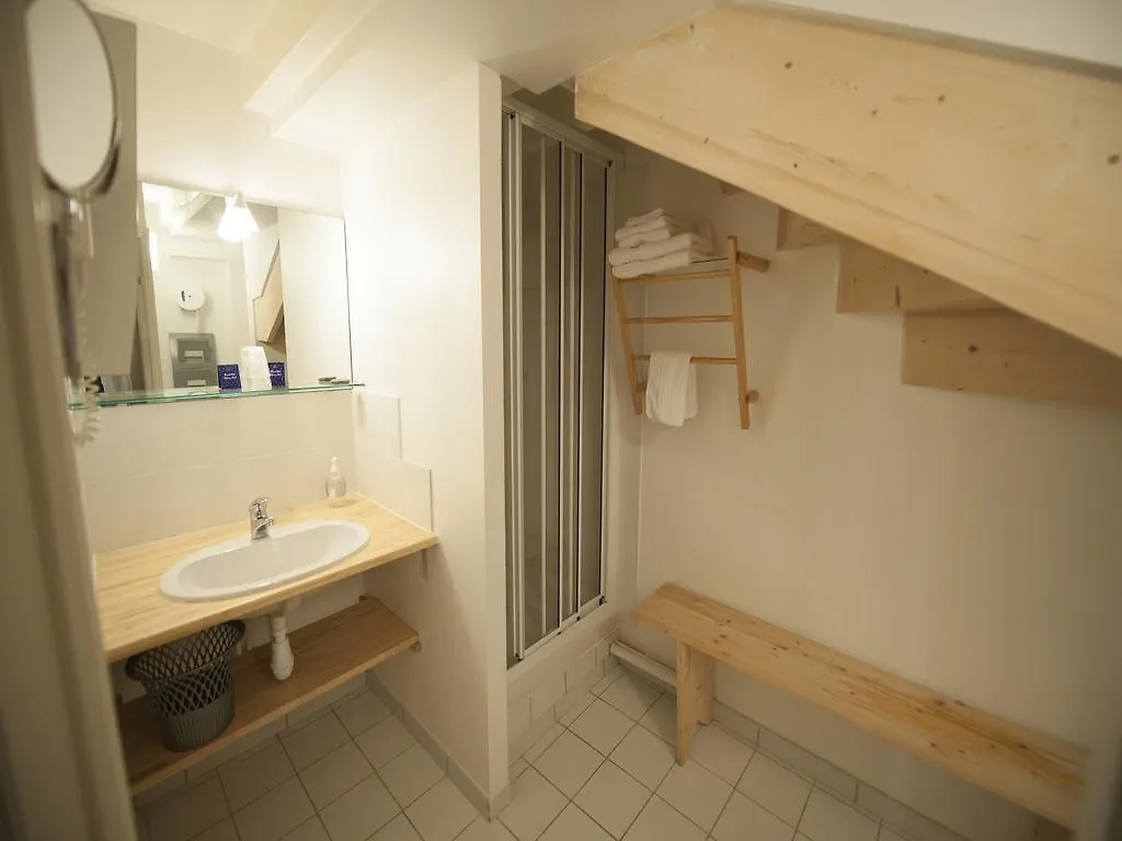Chambre D'Hotes Tilours Billom 3*,