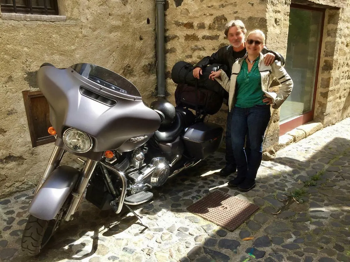Chambre D'Hotes Tilours Billom Bed & Breakfast